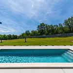 Valinka Design Villa