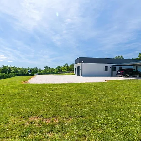 Valinka Design * Golaš