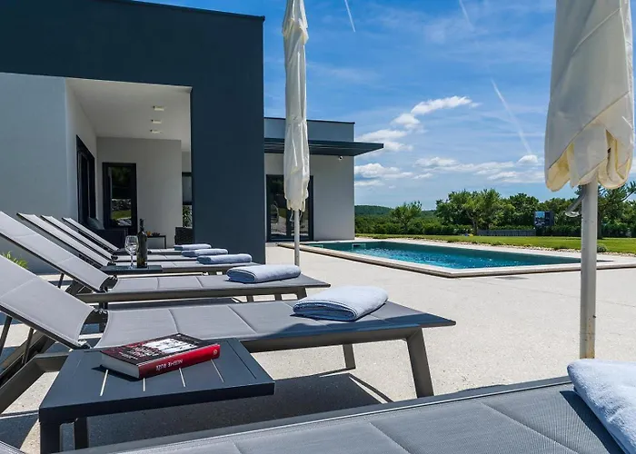 Valinka Design * Golaš