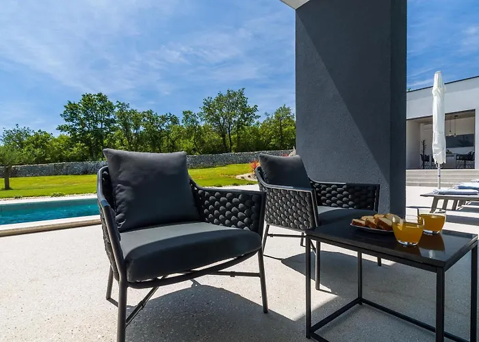 Valinka Design Vila Golas